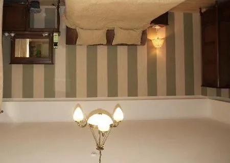 And Restaurant Velure *