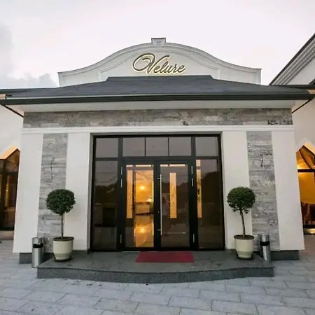 And Restaurant Velure * Мукачево