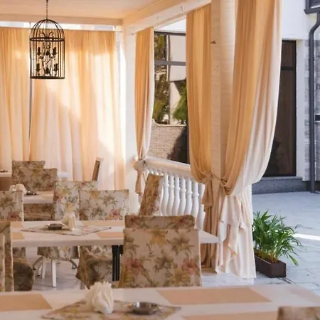 And Restaurant Velure Отель *