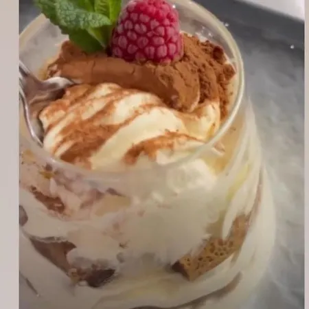 And Restaurant Velure Мукачево