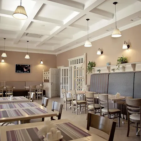 And Restaurant Velure Отель