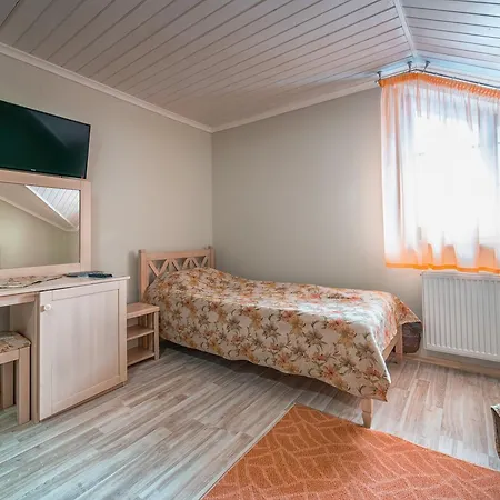 And Restaurant Velure Мукачево