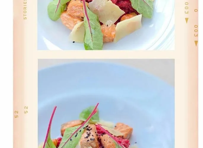And Restaurant Velure מלון
