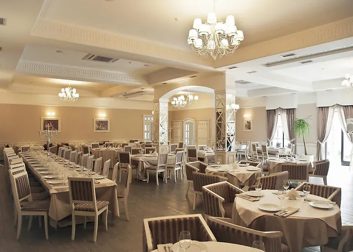 And Restaurant Velure Hotel *