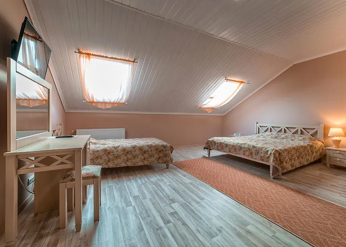 Hotel And Restaurant Velure