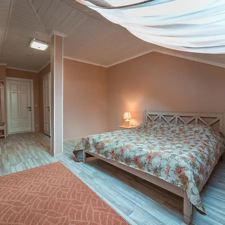 Hotel And Restaurant Velure *